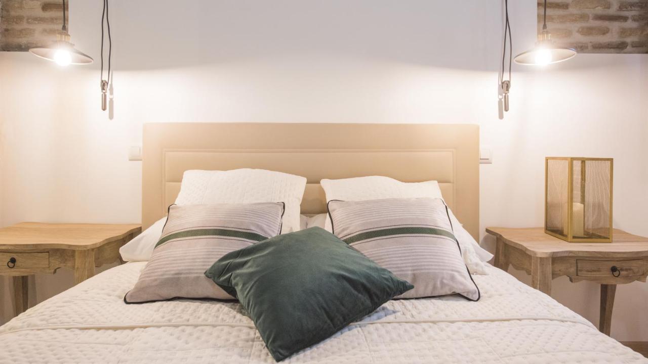 Madera Y Piedra - Apartamentos Aloha Tolède Extérieur photo